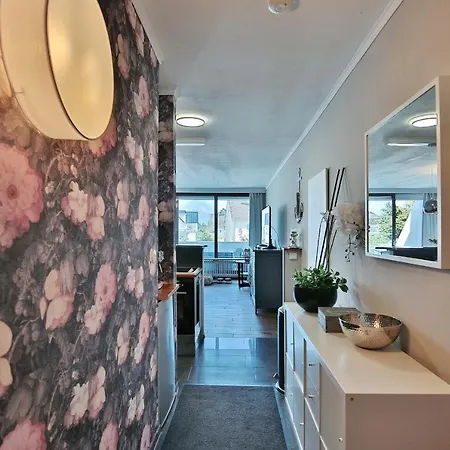 Haus Bergstrasse 35 16 *