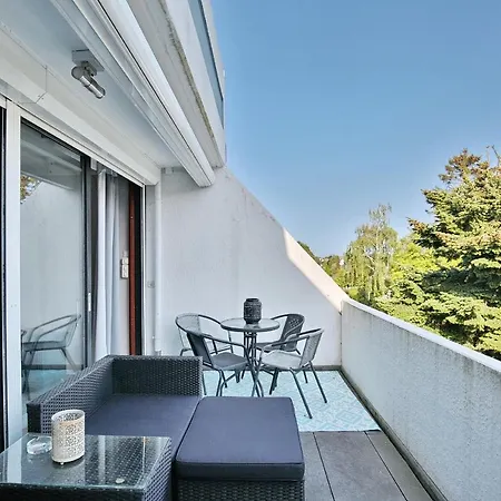 Haus Bergstrasse 35 16 *